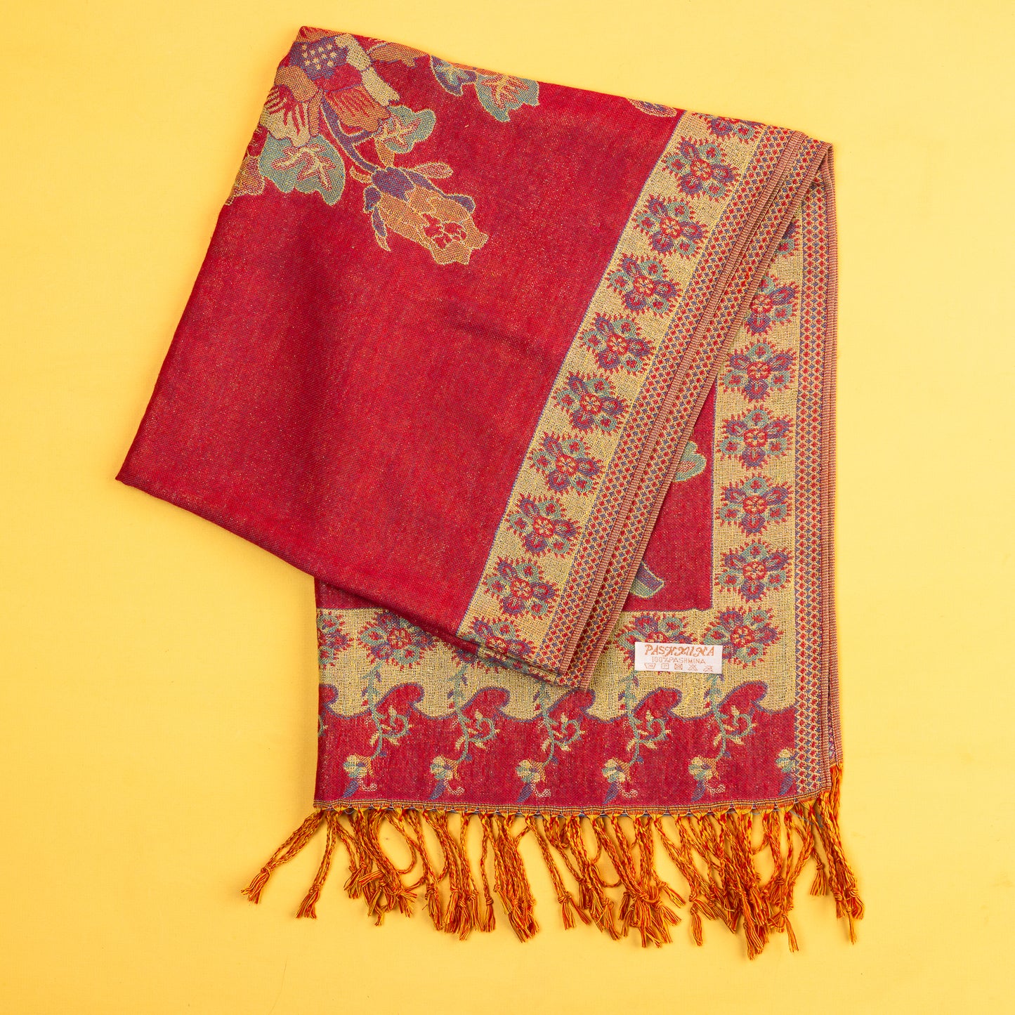 A festival is not complete without a Pashmina